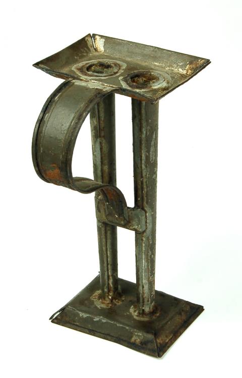 1969.266 two-candle mold